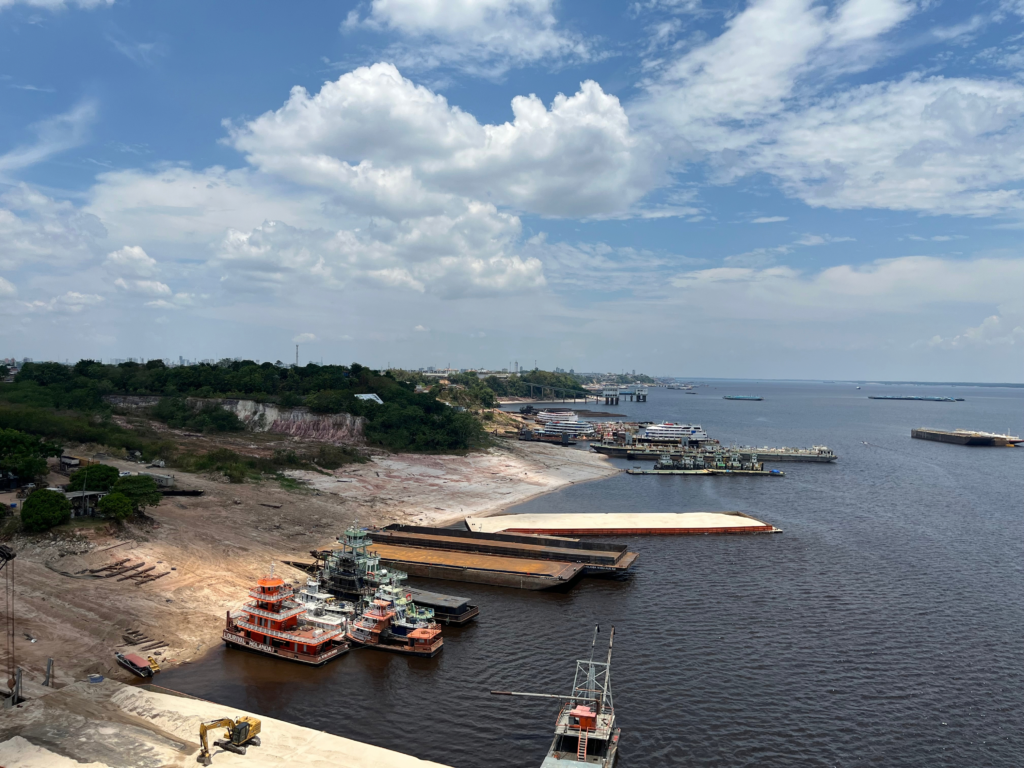 Construção de Poços Artesianos para Comunidades Vítimas da Seca