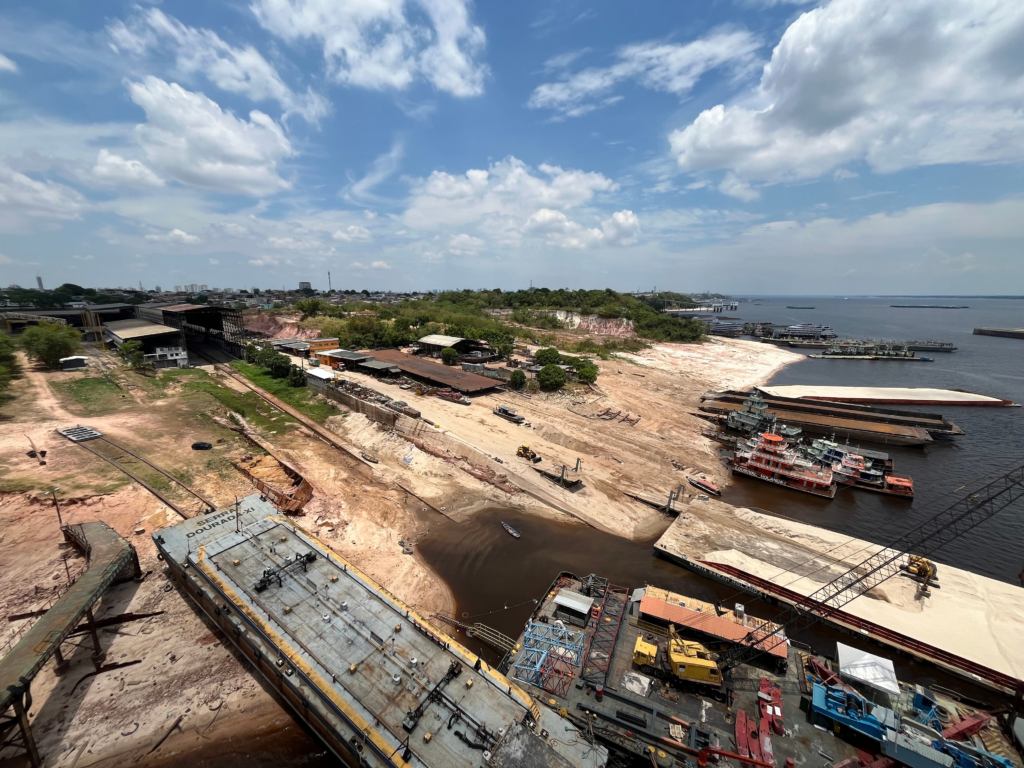 Construção de Poços Artesianos para Comunidades Vítimas da Seca