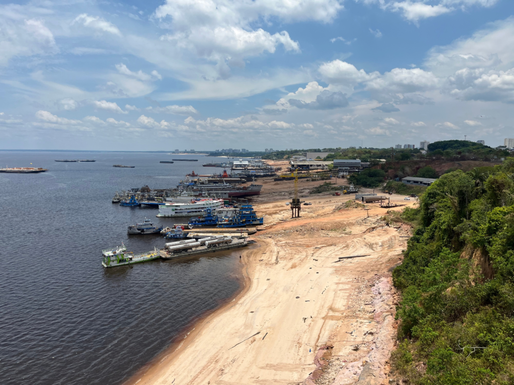 Construção de Poços Artesianos para Comunidades Vítimas da Seca