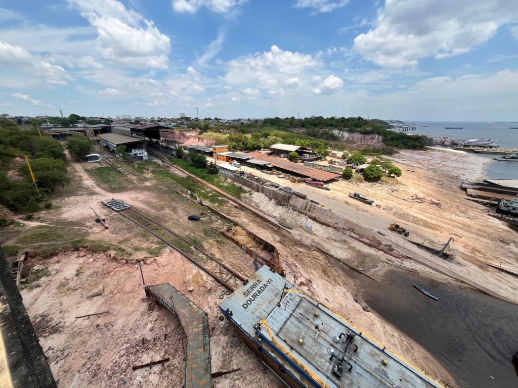 Construção de Poços Artesianos para Comunidades Vítimas da Seca